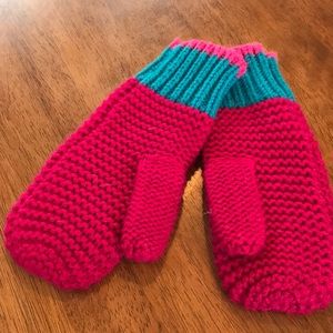 Mini Boden mittens